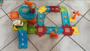 Aéroport tut tut bolide