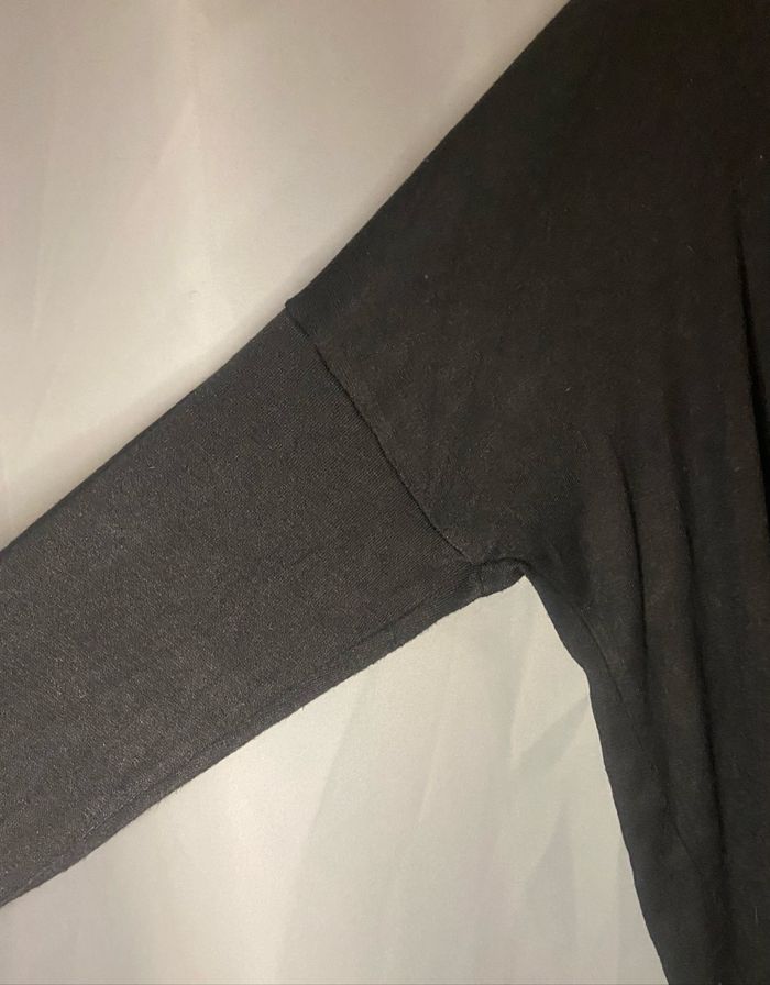 Pull noir - photo numéro 2