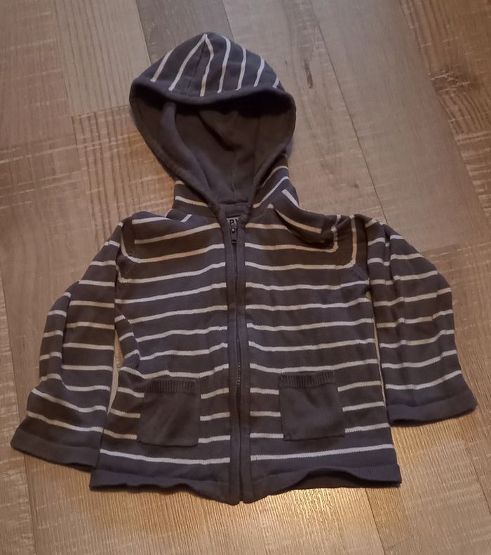 Gilet à capuche zip 18 mois