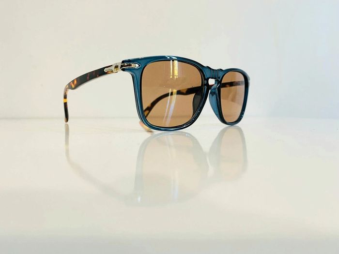 Lunette de soleil mixte bleu verres marron uvprotection catégorie 2 - photo numéro 4