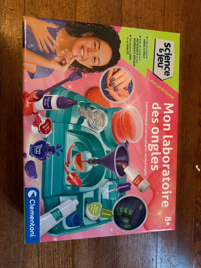 NEUF Clémentoni Mon laboratoire des ongles vernis manucure science et jeu