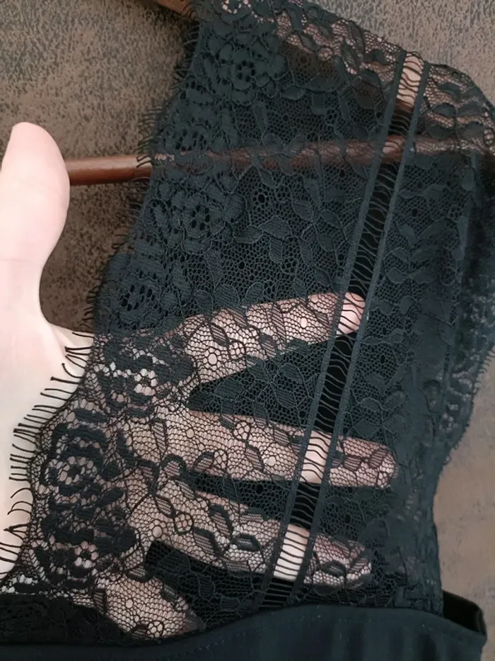 Robe noire dentelle Teddy Smith - photo numéro 3