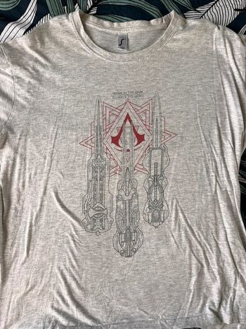 TEE shirt assassin’s creed taille L