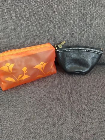 Lot de deux pochettes