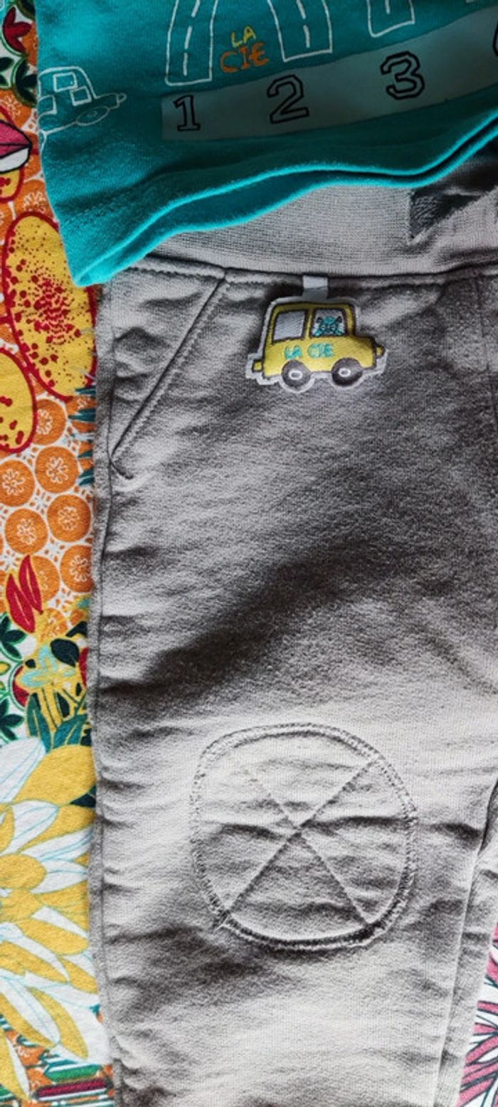 Tenue 12mois t shirt manche longue pantalon - photo numéro 3
