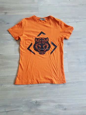 T-shirt John H