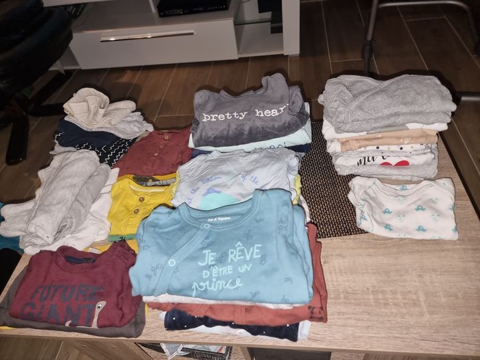 Lot de vêtements taille 1 mois garçon