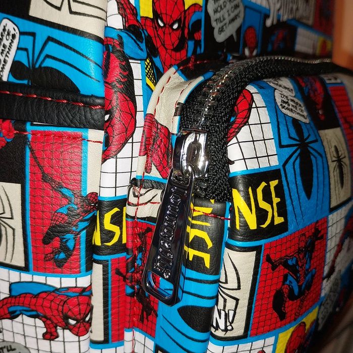 Pick-up sac Loungefly Spiderman marvel Disney - photo numéro 4
