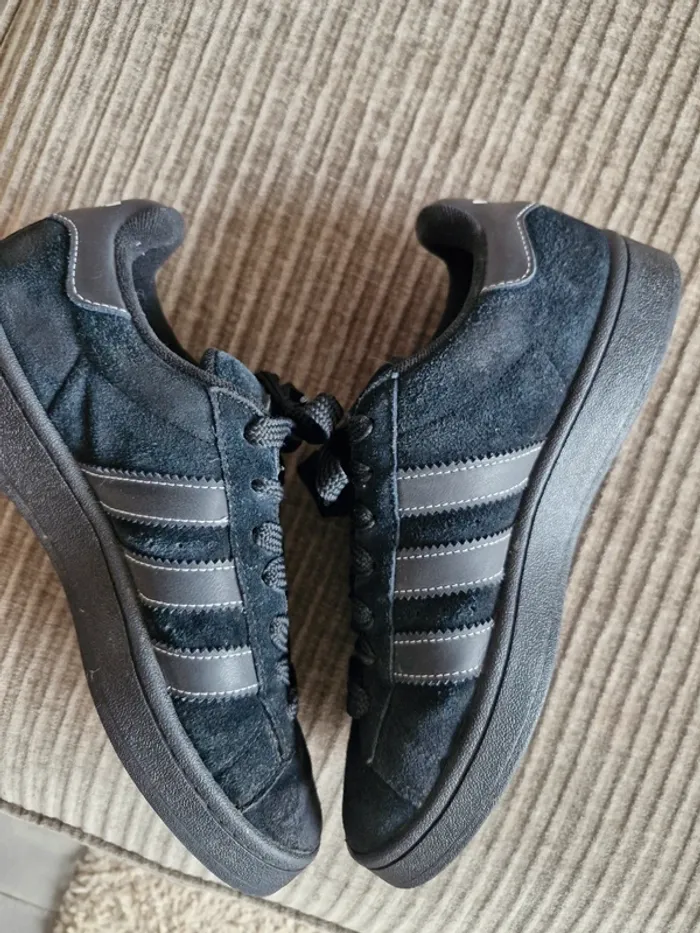 Adidas basckets Campus noires 43,1/3 - photo numéro 3