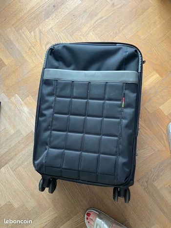 Valise de cabine noir Francesco Molinary taille h55xl 36xl 22 4 roues avec sécurité pour bloqué