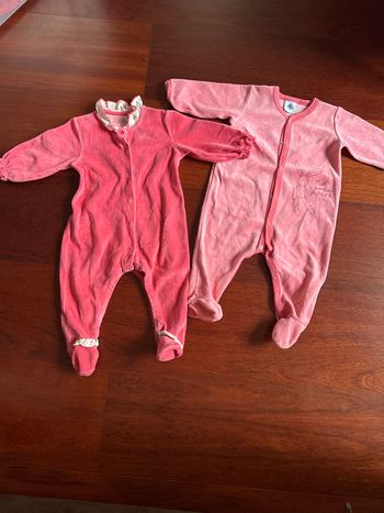 Lot de 2 pyjama velours Petit Bateau.