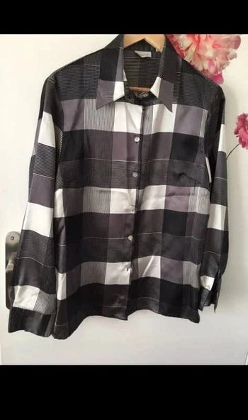 Chemise à carreaux satinée