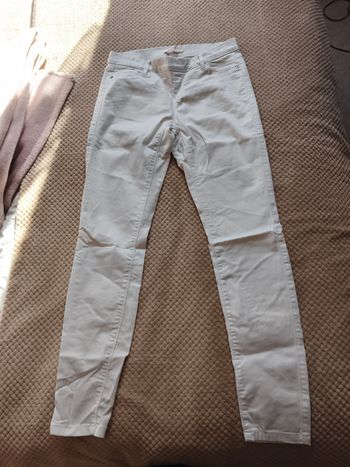 Pantalon jeans blanc sans bouton et fermeture elasthane femme 