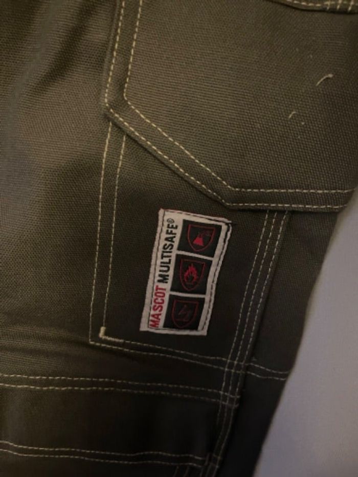 Pantalon de travail neuf