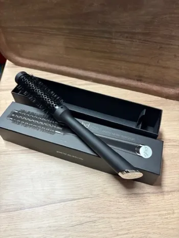 GHD brosse a cheveux céramique taille 1 neuve