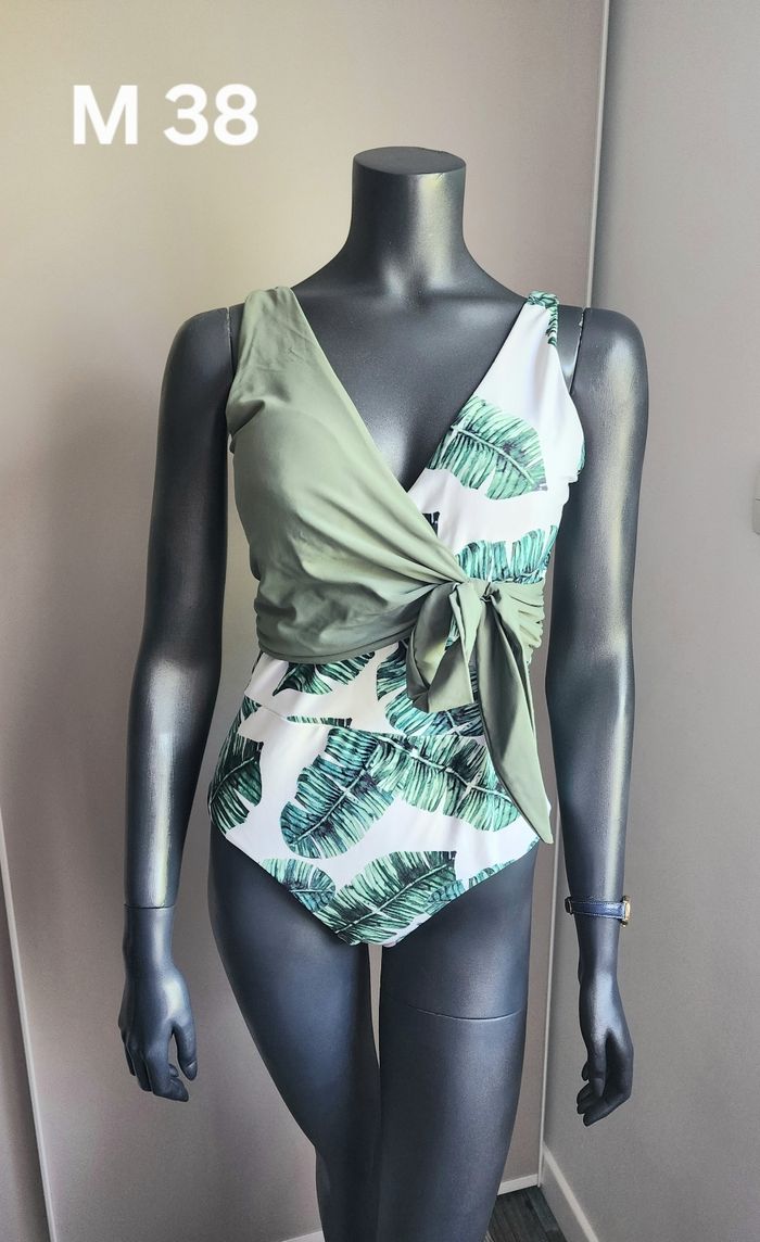 Superbe maillot de bain 1 pièce, taille 38