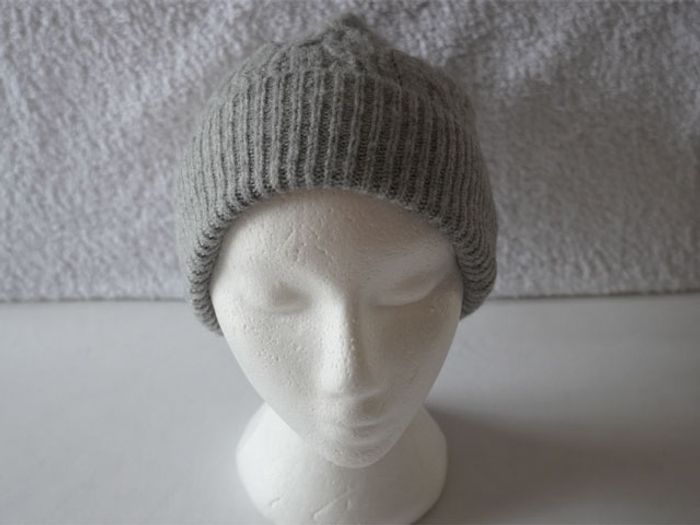 Joli bonnet gris chiné fantaisie tout doux avec pompon neuf pour Femme - photo numéro 2