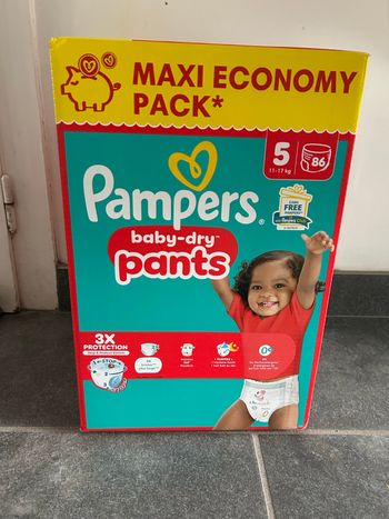 Pampers baby-dry taille 5 pants 