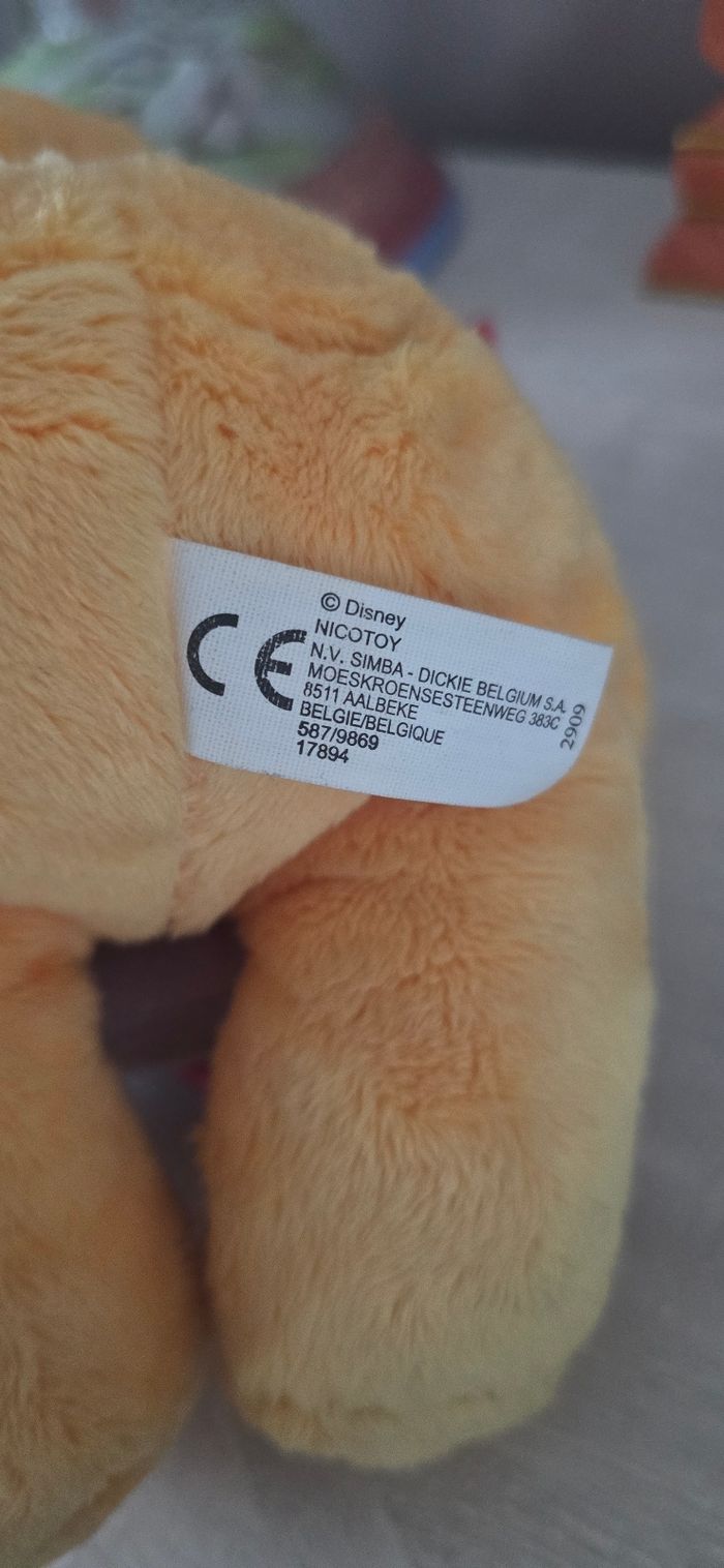 Peluche Winnie l'ourson - photo numéro 3