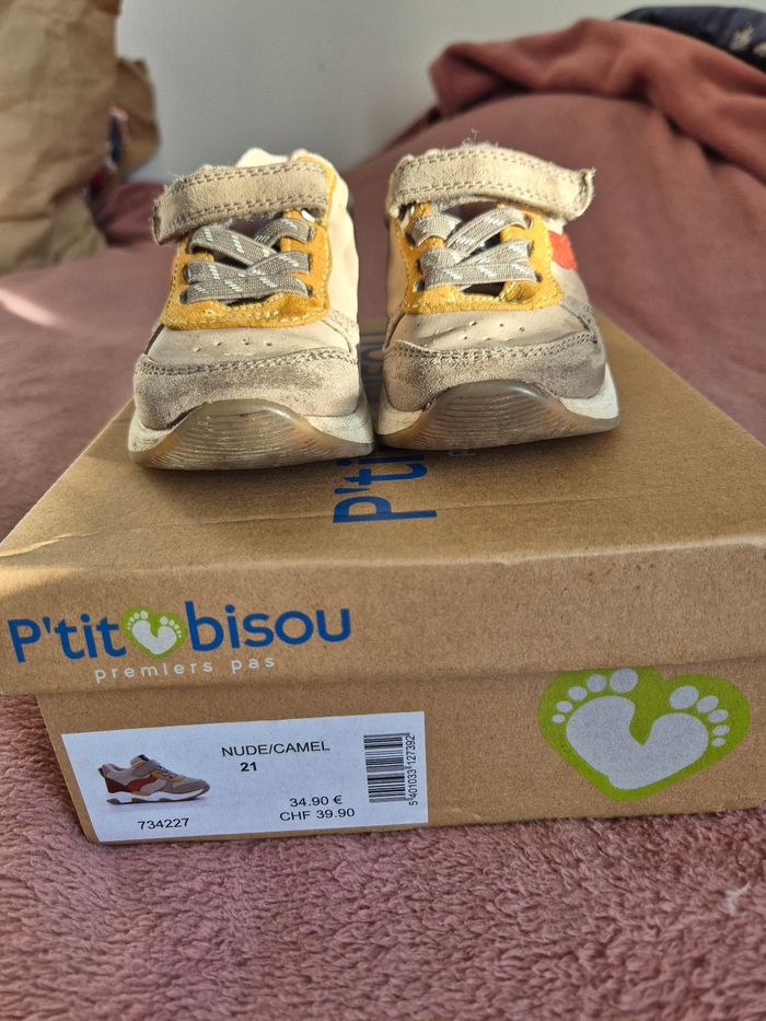 Paire de chaussures mixte taille 21 - photo numéro 2