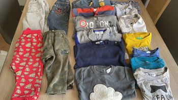 Lot de 20 vêtements en 18 mois