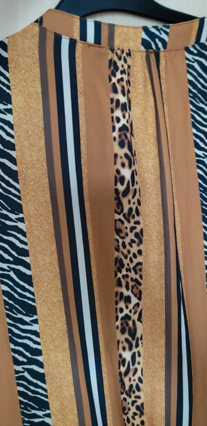 Blouse femme imprimé animal taille small - photo numéro 4