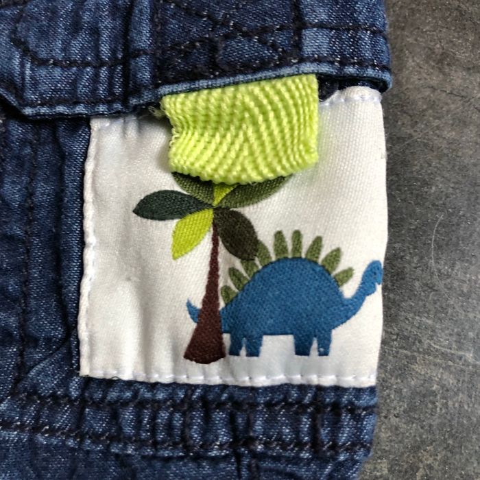 Short en jeans dinosaure 9 mois kiabi état neuf - photo numéro 2