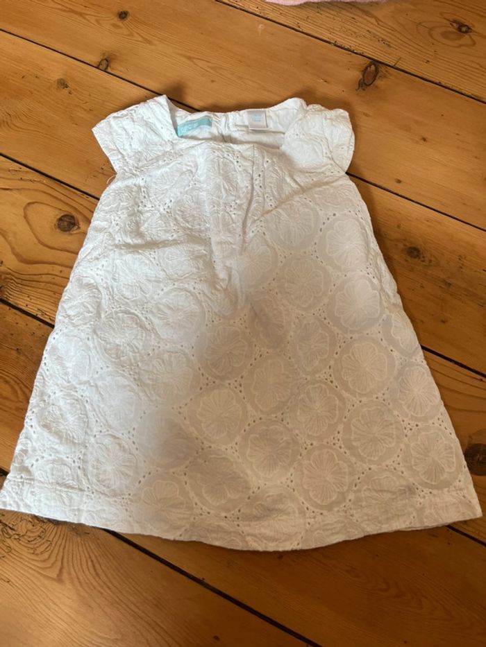 Robe broderie