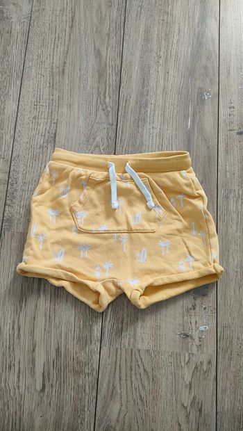 Short 18 mois.