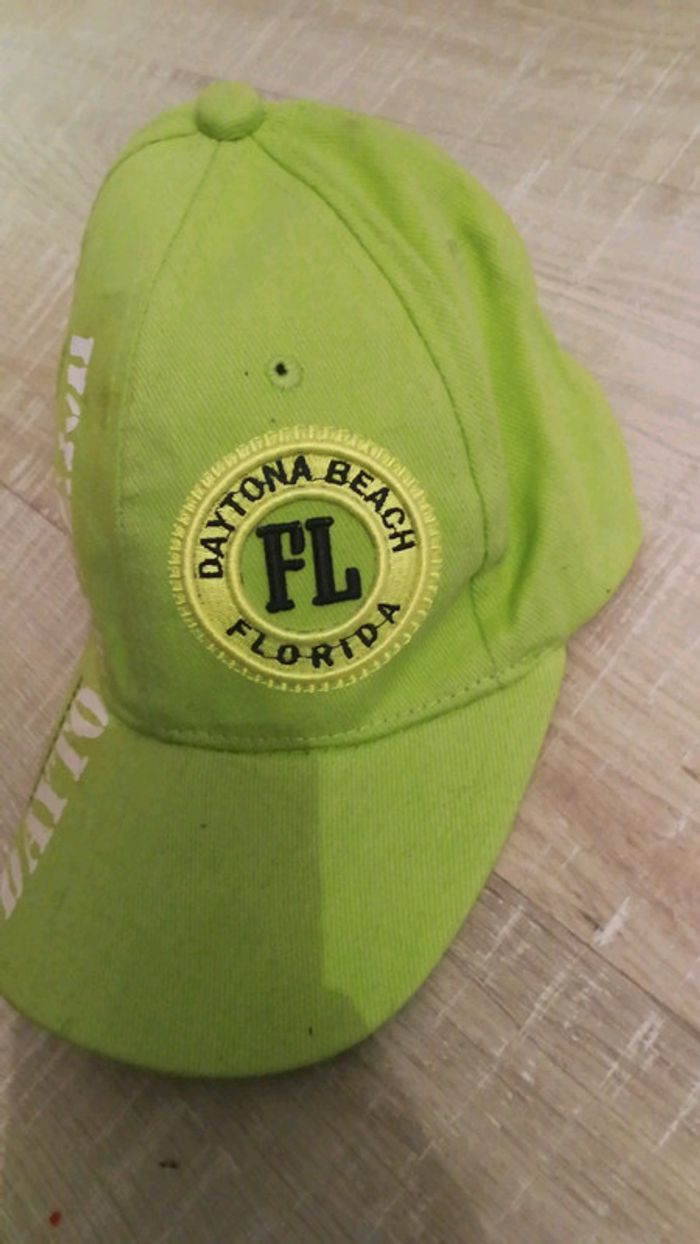 Casquette verte - photo numéro 2