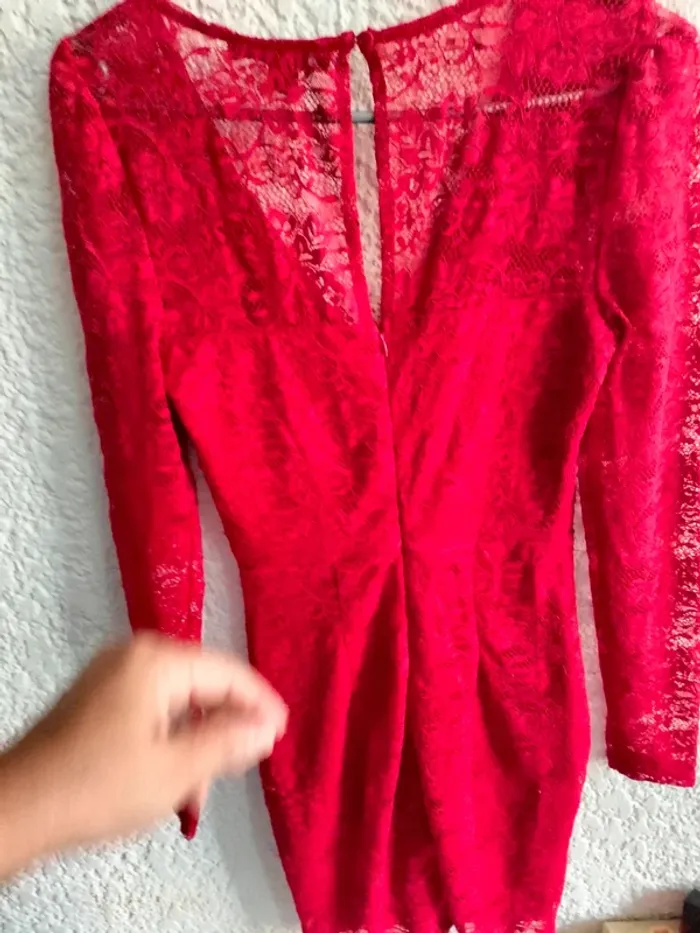 Robe courte moulante rouge en dentelle T 36 - photo numéro 6