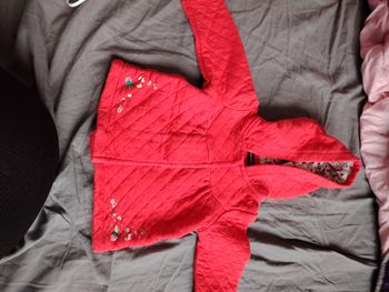 Verte rouge matelassée sergent major taille 6 mois 