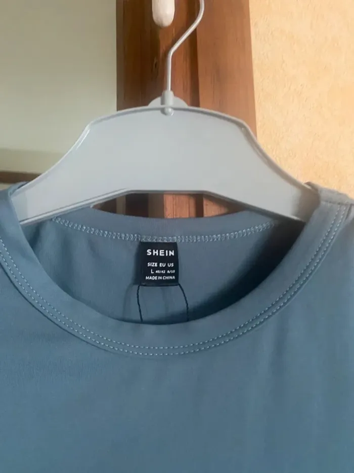 T-shirt bleu crop top Shein – Taille L – Parfait pour la rentrée ! - photo numéro 4