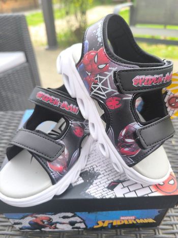 Sandales lumineuse spiderman taille 31