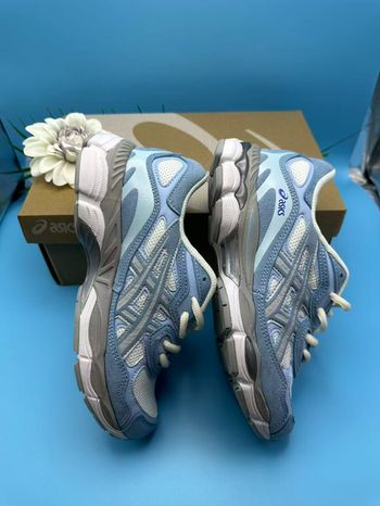 Baskets ASICS GEL-NYC bleues pointure -40