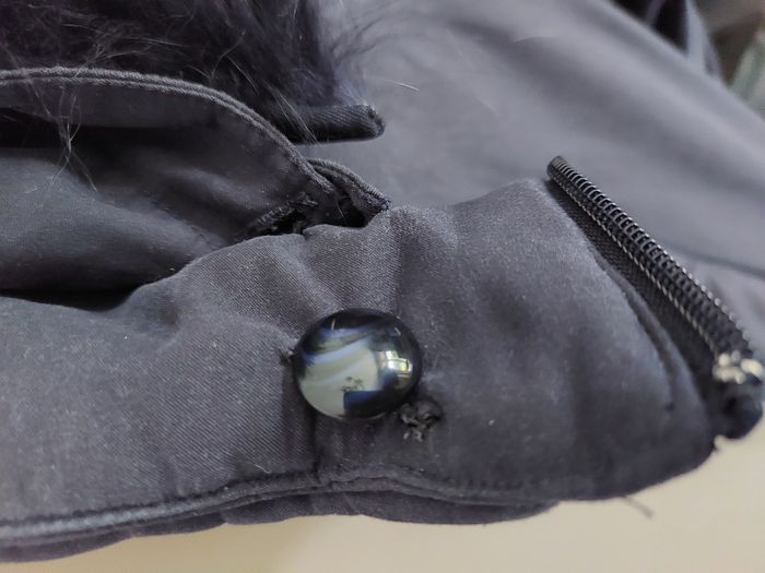 Veste noire avec capuche amovible - photo numéro 3