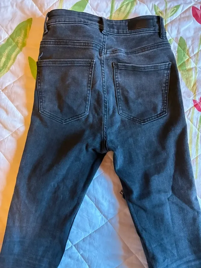 Jean noir - photo numéro 2