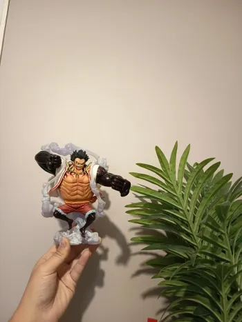 Figurine Luffy gear 4 one piece neuf