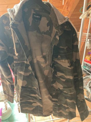 Veste militaire jamais porté taille 36 pull&bear