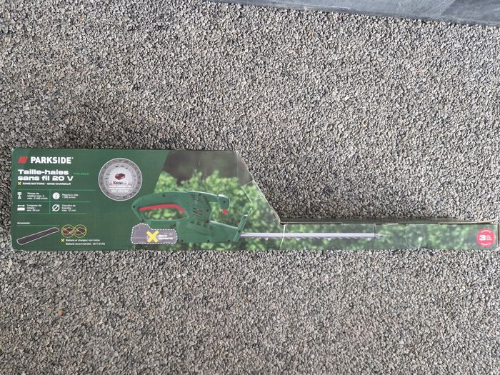 Taille haie sans fil 20 V NEUF