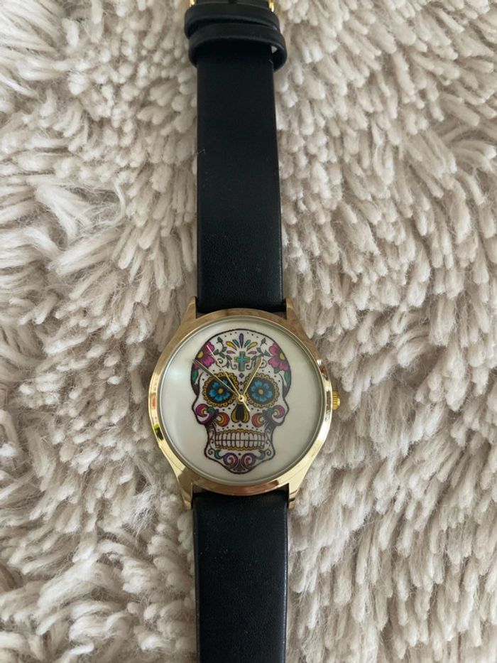 Montre tête de mort - photo numéro 2