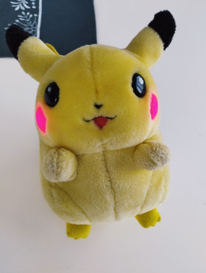 Peluche pokémon Pikachu - photo numéro 4