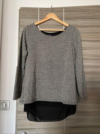 Haut noir et blanc Tu