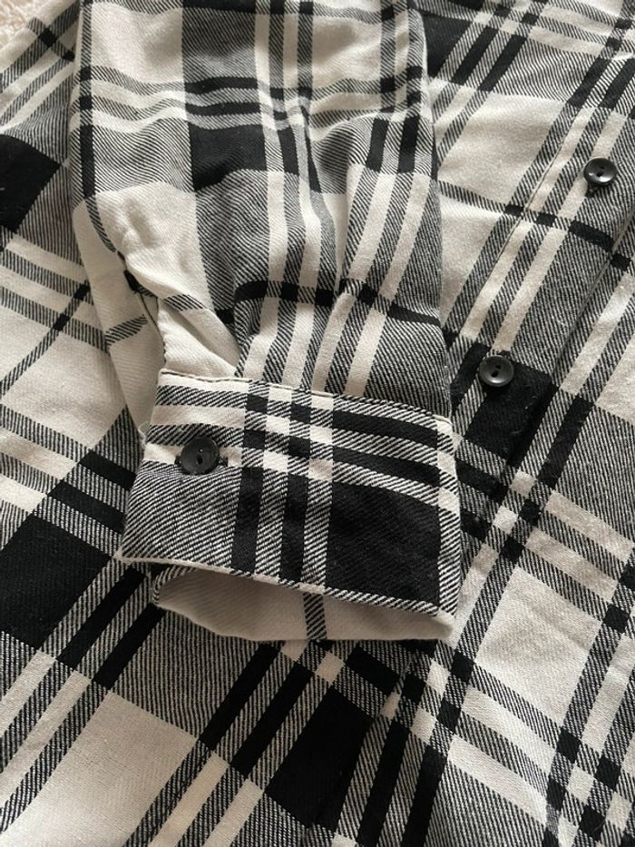 Chemise noire/grise et blanche - photo numéro 4