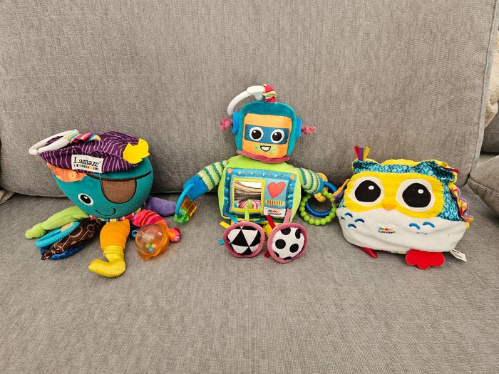 Lot de peluches Lamaze