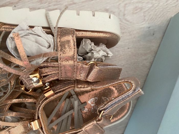 Chaussures sandales à franges en cuir Doremi taille 25 Neuves - photo numéro 5