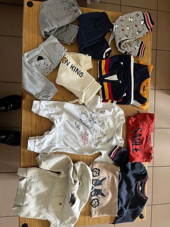 Lot vêtement bébé