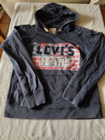 Sweat Levi's