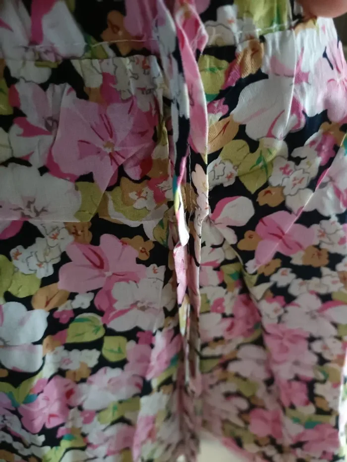 Short rose neuf taille 40 - photo numéro 5