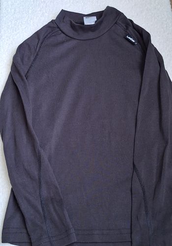 T-shirt thermique noir Taille 10 ans Marque Decathlon